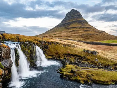 Kirkjufell mountain and Kirkjufellsfoss waterfall, Iceland