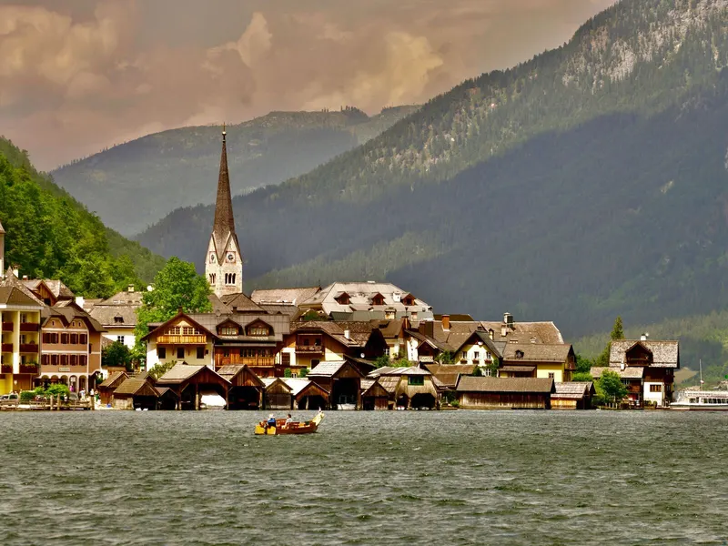 Hallstatt village on Lake Hallstatt in the Austrian Alps